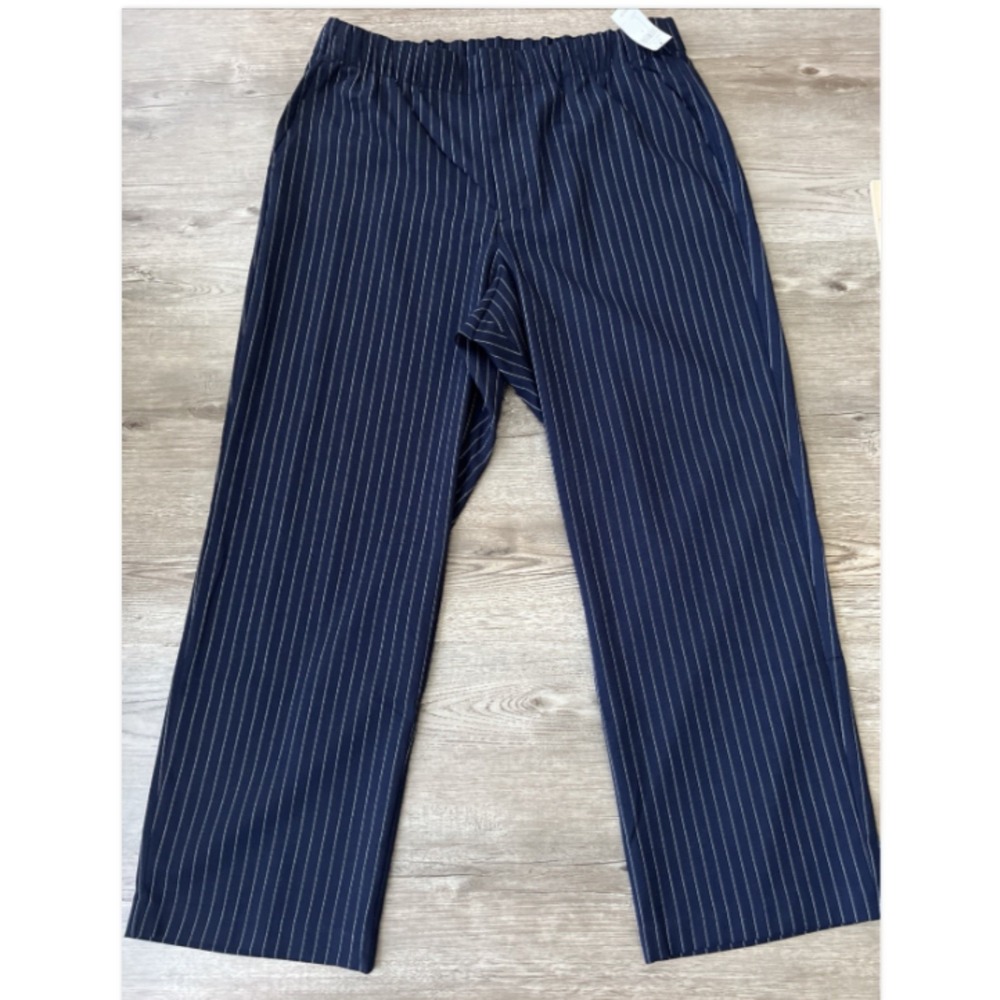 NWT Gap Easy Pull On Straight Leg Pants Women L Navy Stripe Ankle Length